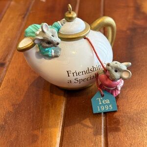 HALLMARK 2.5" Two for Tea Pot Friendship 1995 Christmas Mouse Ornament Figurine